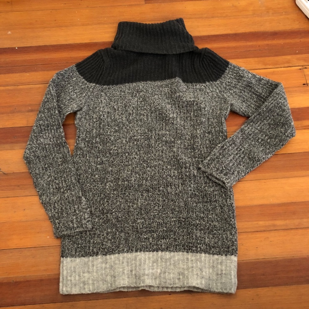 Black and gray turtleneck sweater